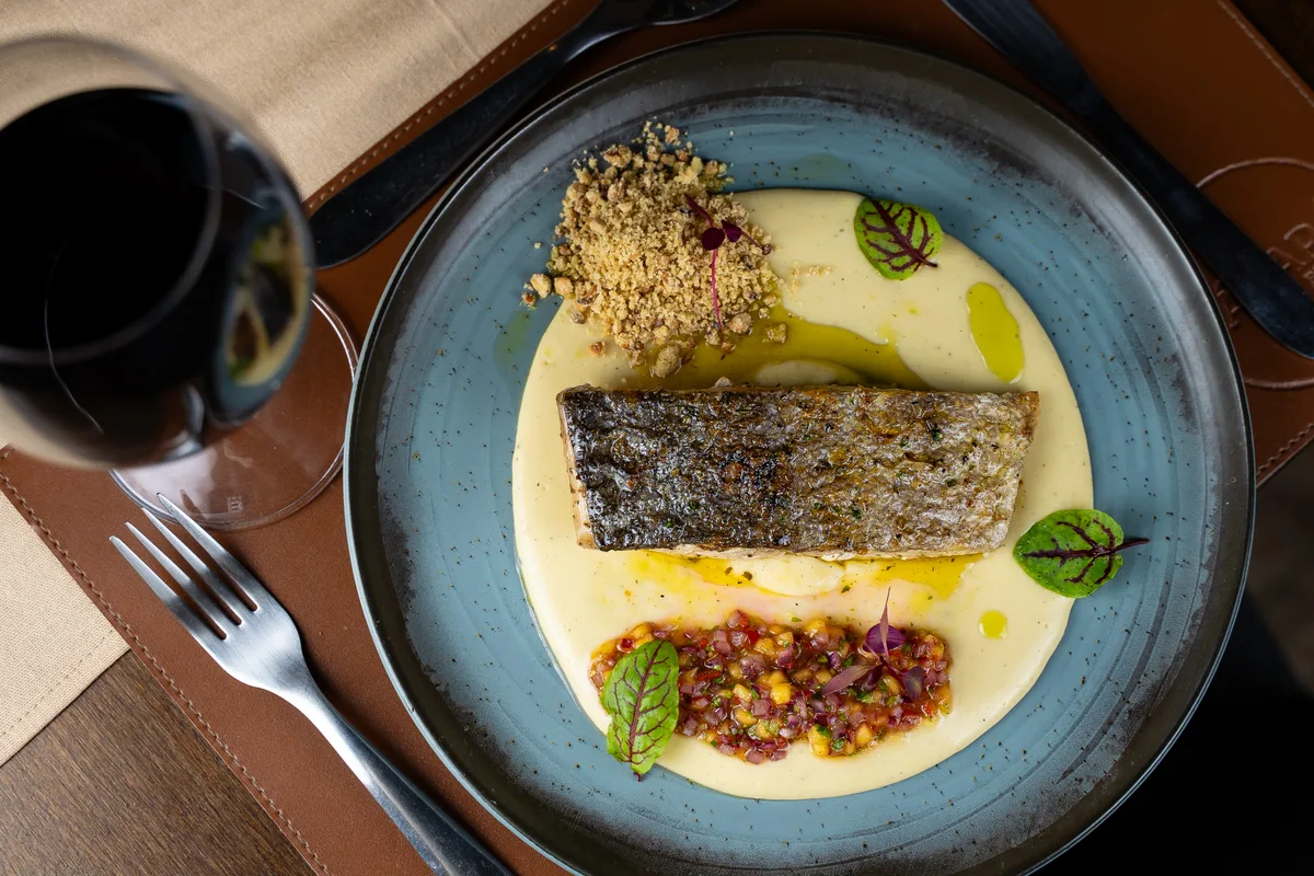 Fávarô Bistro
